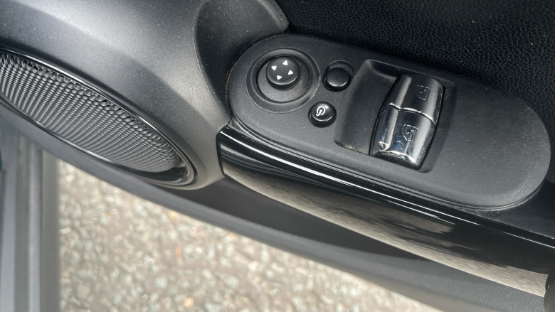 MINI Hatchback 135kW Cooper S Level 2 33kWh 3dr Auto Electric Hatchback